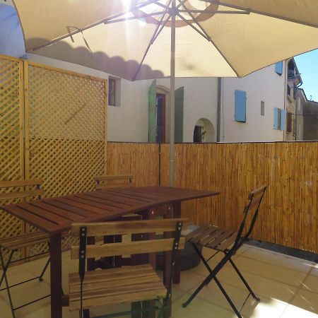 Appartement Centre Historique Avec Terrasse Au Porte De La Camargue سان جيل المظهر الخارجي الصورة